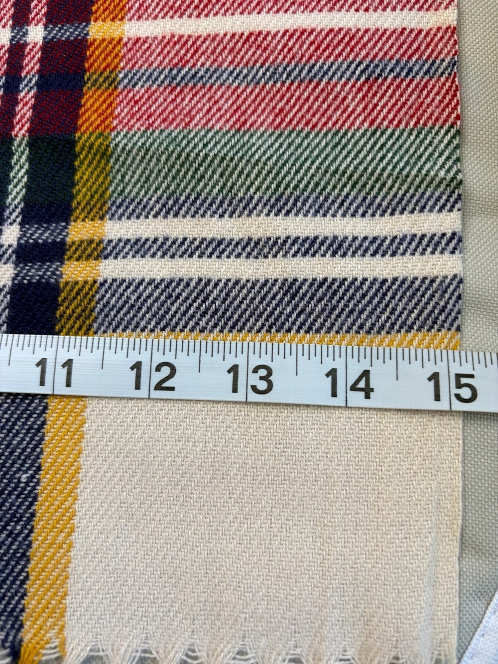 NWT Plaid Fringe Knit Soft Scarf in Cream, Green & Red - Picture 3 of 4